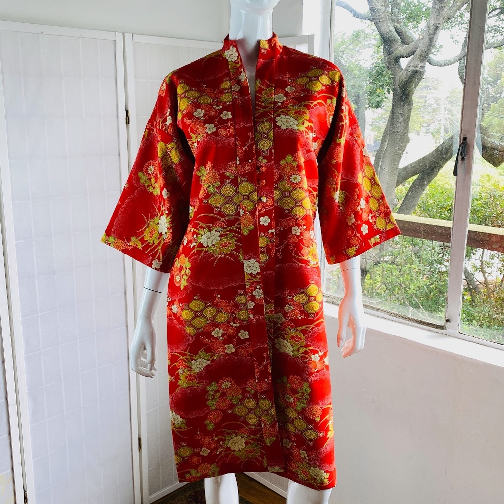 Vintage Chinese Silk Brocade Kimono / Tunic Coat. - image 4